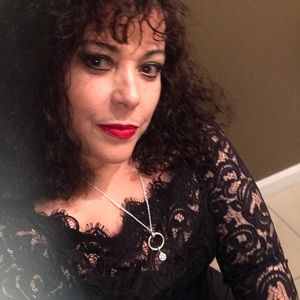 Meet your Posher, Luz